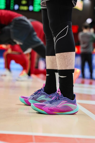 2025-2026����CBA������5�֣�����ɽ������82��77ʤ������� ��������Ь