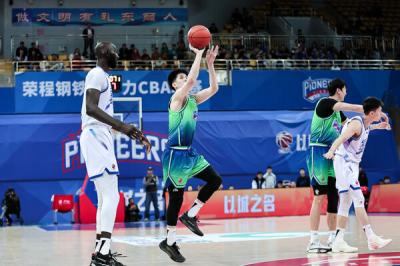 2025-2026����CBA������35�֣����������102��89ʤ�������