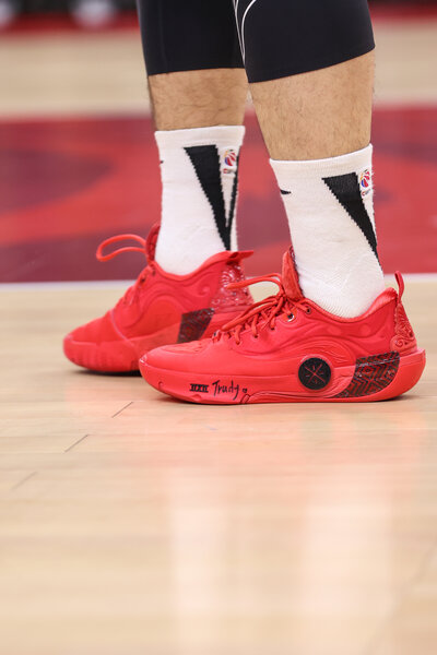 2025-2026����CBA������33�֣��㶫������vs���տϵ��� ��������Ь