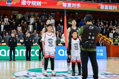 2025-2026����CBA������38�֣�ɽ������vs�������� ������ʽ��Ա�쳪����