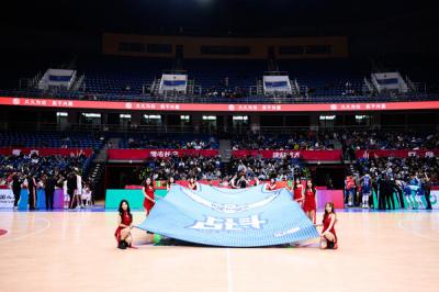 2025-2026����CBA������24�֣��ൺ��ɽơ��vs������������ ������չʾ��������