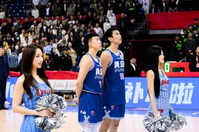 2025-2026����CBA������36�֣��ൺ��ɽơ��vs�㶫������ ������ʽ��Ա�쳪����