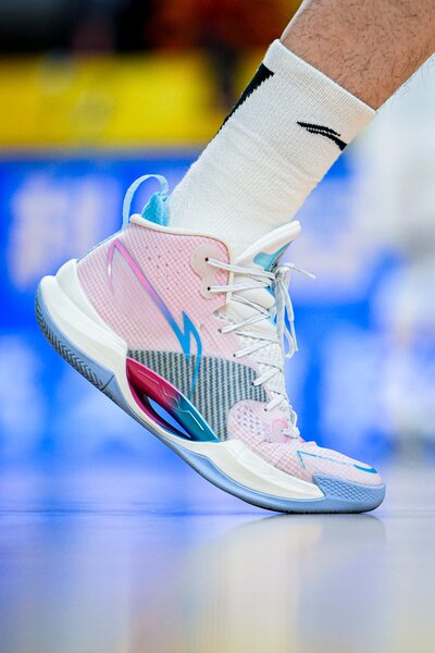 2025-2026����CBA������6�֣��㽭���˶�vs�������� ��������Ь