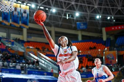 2025-2026����CBA������24�֣��½�������82��80ʤ�㶫������