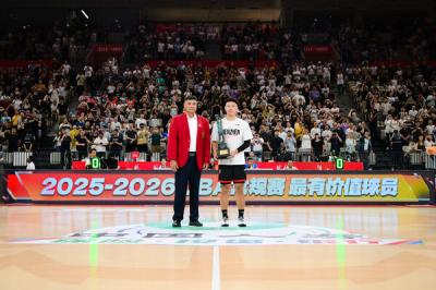 2025-2026����CBA������1/4������1�����������ɲ���vs�㽭���ݽ��� ��ϣ����ó��������м�ֵ��Ա