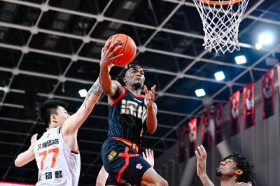 2025-2026����CBA������14�֣��������ɲ���107��97ʤ�Ϻ�����