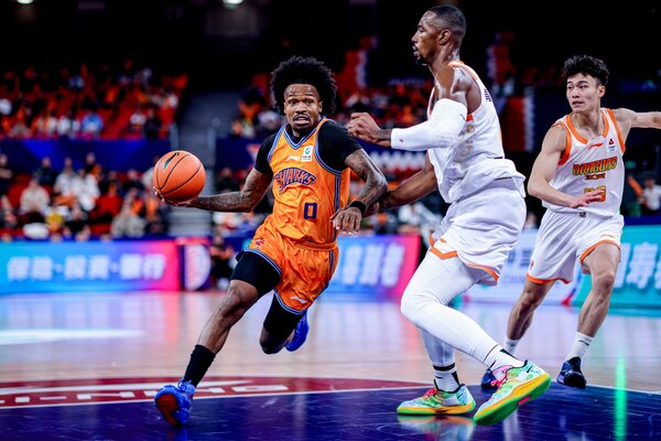 2025-2026����CBA������6�֣��Ϻ�����84��68ʤ���տϵ���