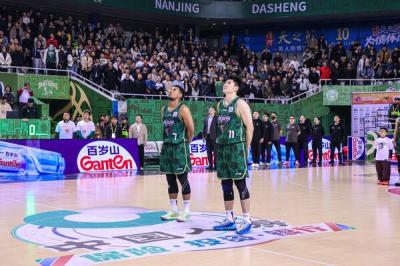 2025-2026����CBA������14�֣��Ͼ���֮��vs�㶫������ ������ʽ��Ա�쳪����